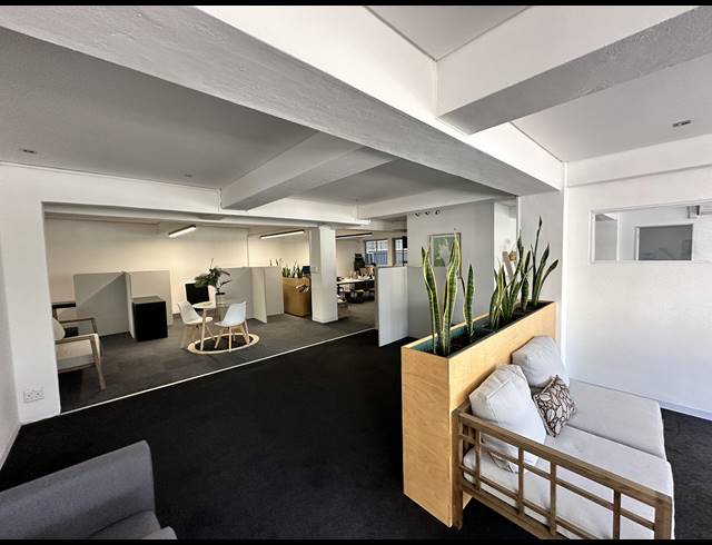 163M² OFFICE TO LET IN DE WATERKANT